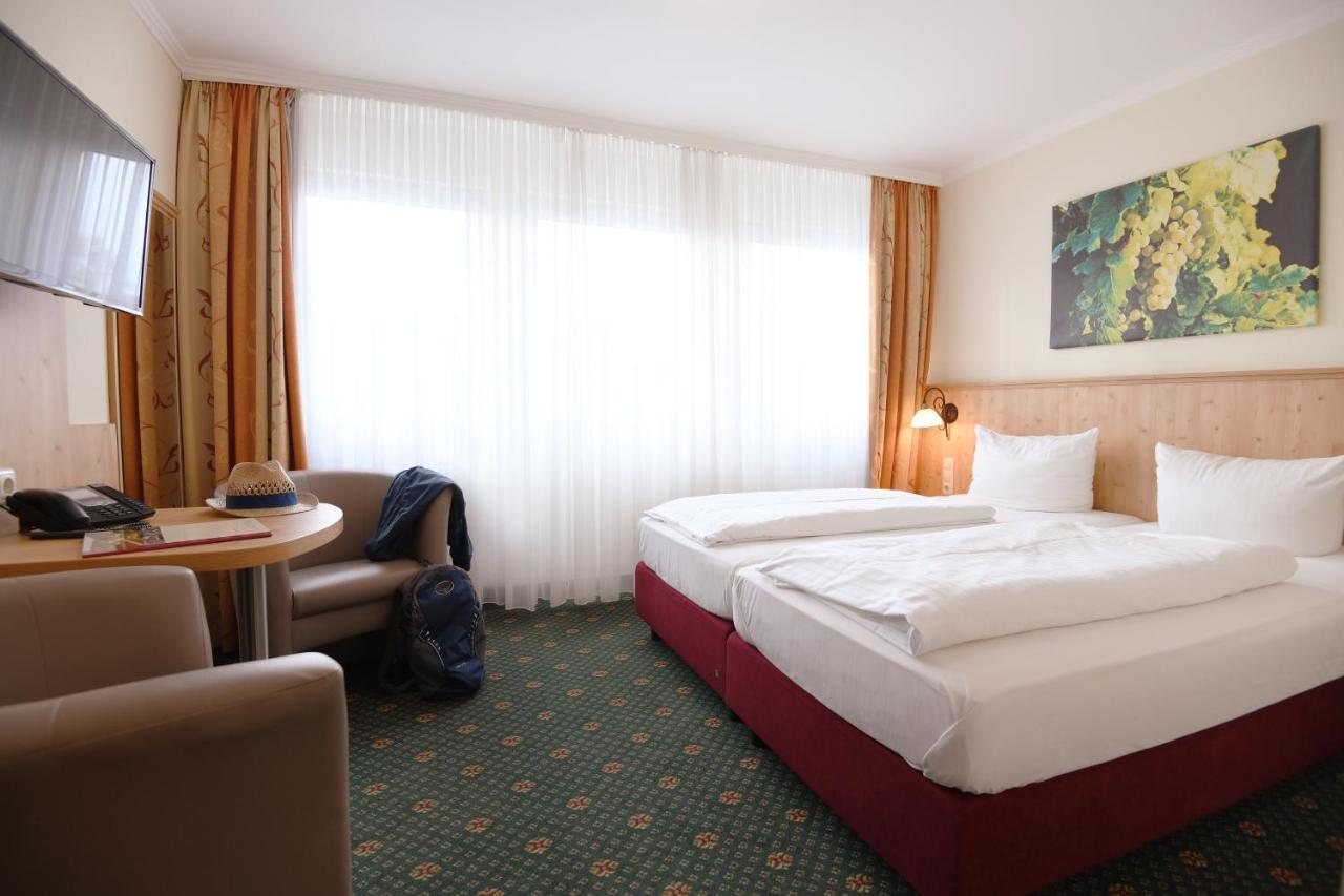 Moselstern Parkhotel Kraehennest Loef Ngoại thất bức ảnh
